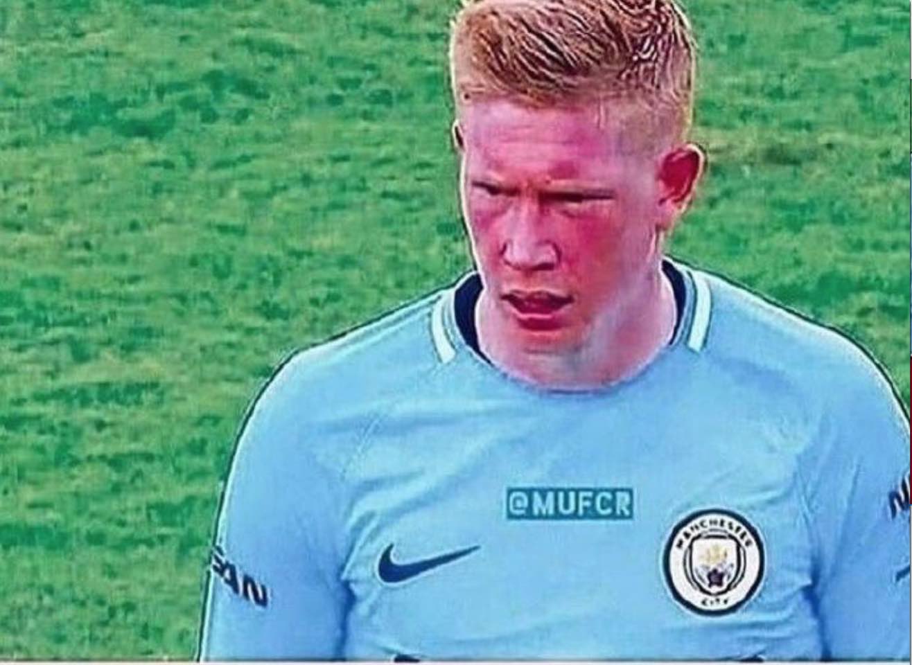 国足遭遇三连败！这届球迷很淡定：能踢就行！