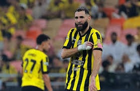 [德甲]格纳布里如入无人之境 内切低射破门