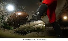 利物浦官网仅放萨拉赫抢圈训练图，未展示其与队友拥抱镜头